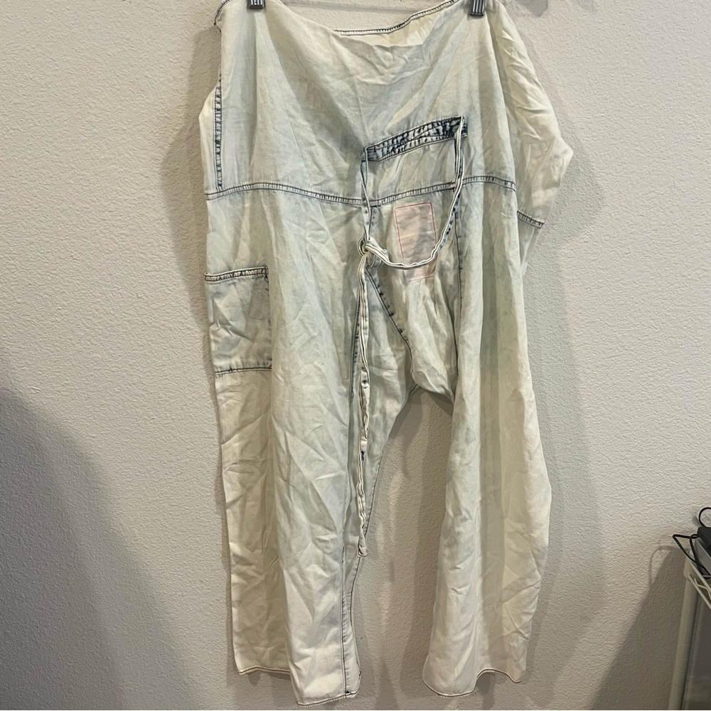 Basic Terrain Eden crop pants in white out bleach color size 1 fits small/medium - Picture 8 of 9